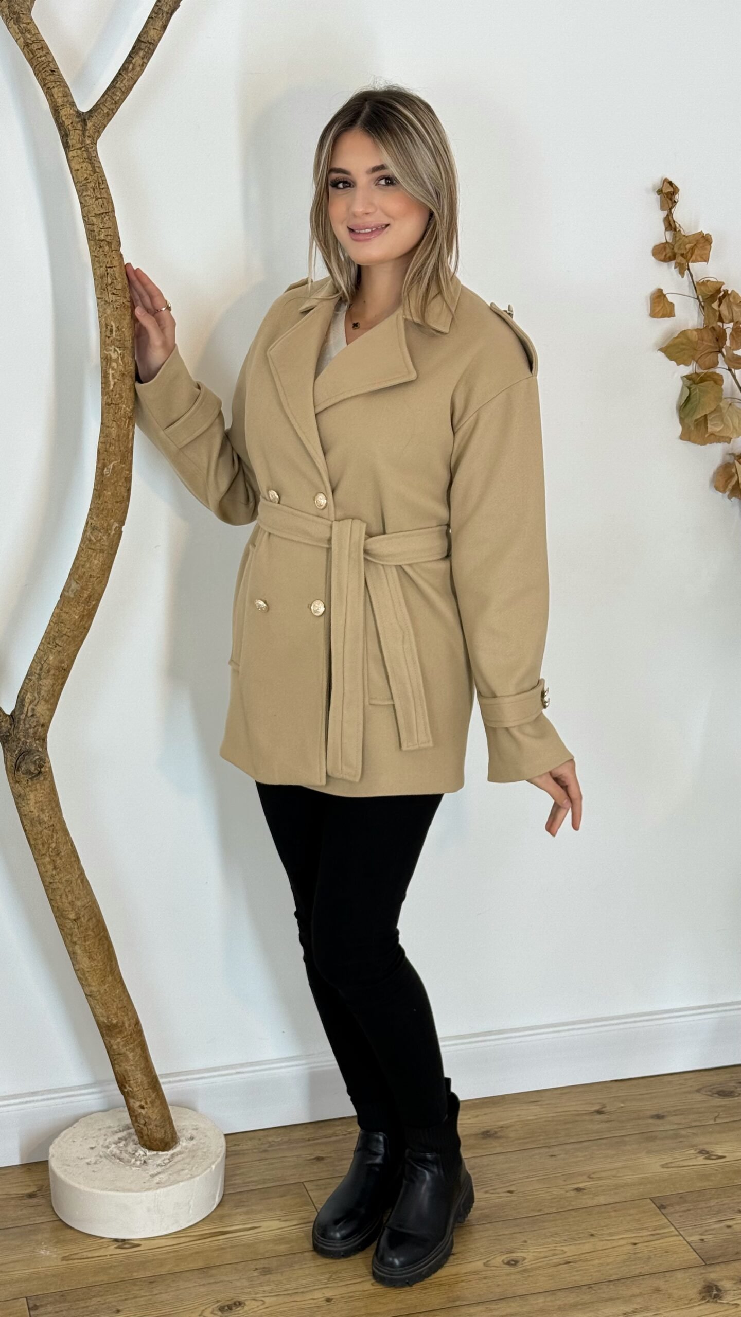 La Veste Mi-Longue en Cachemire - الصورة 2